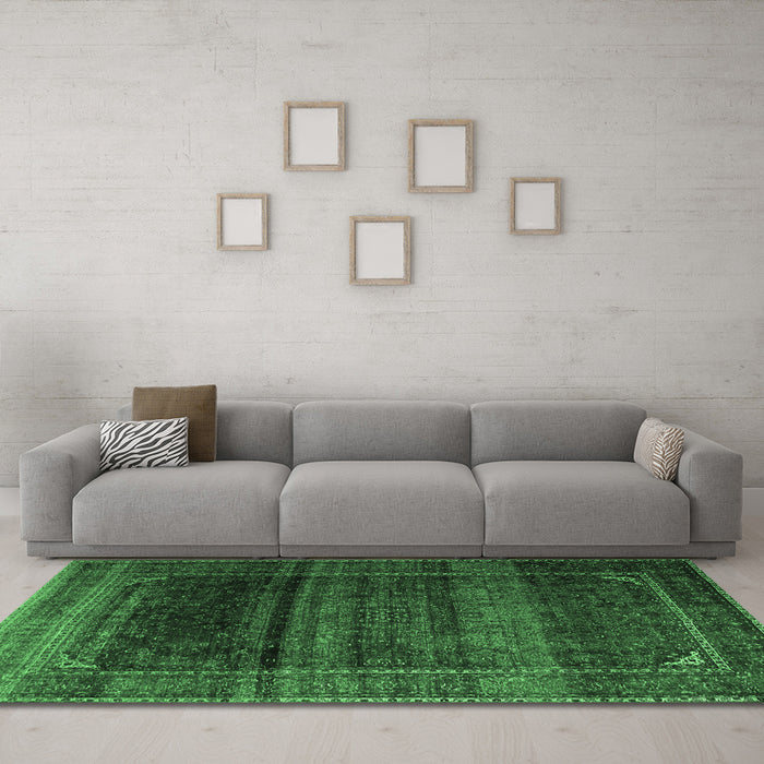 Machine Washable Persian Emerald Green Traditional Area Rugs in a Living Room,, wshtr4025emgrn