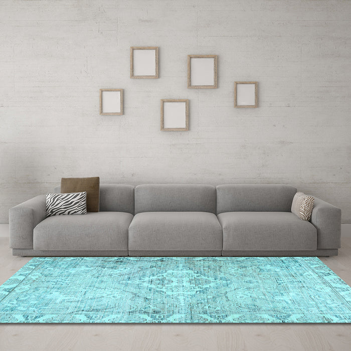 Machine Washable Persian Light Blue Traditional Rug in a Living Room, wshtr4027lblu