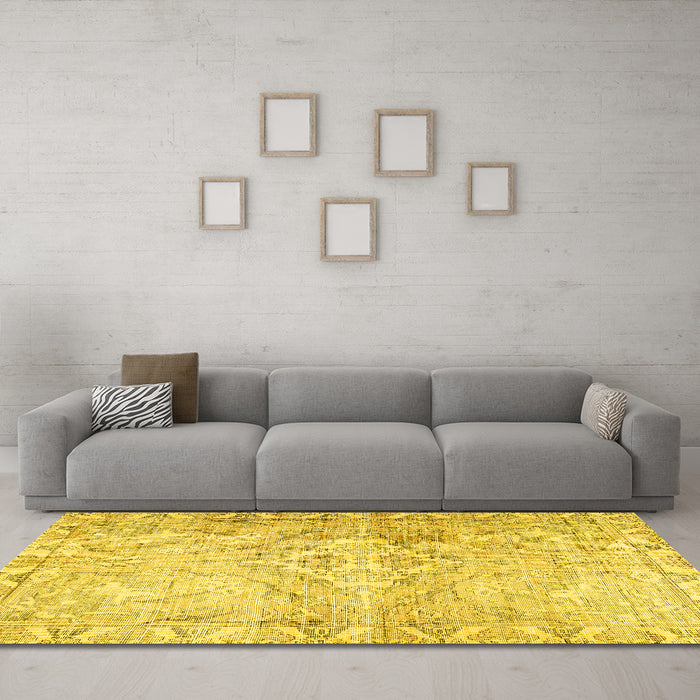 Machine Washable Persian Yellow Traditional Rug in a Living Room, wshtr4027yw