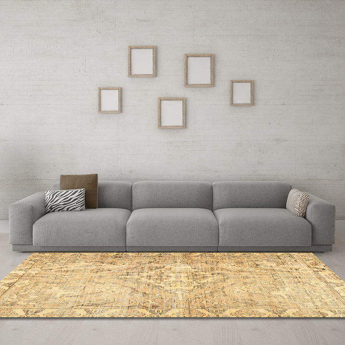 Machine Washable Persian Brown Traditional Rug in a Living Room,, wshtr4027brn