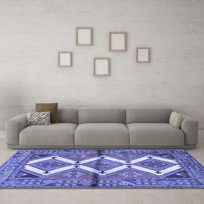 Machine Washable Persian Blue Traditional Rug in a Living Room, wshtr4028blu