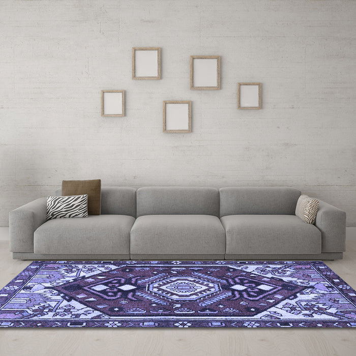 Machine Washable Persian Blue Traditional Rug in a Living Room, wshtr402blu