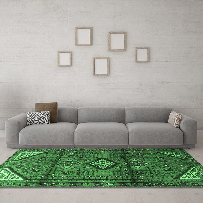 Machine Washable Persian Emerald Green Traditional Area Rugs in a Living Room,, wshtr4031emgrn