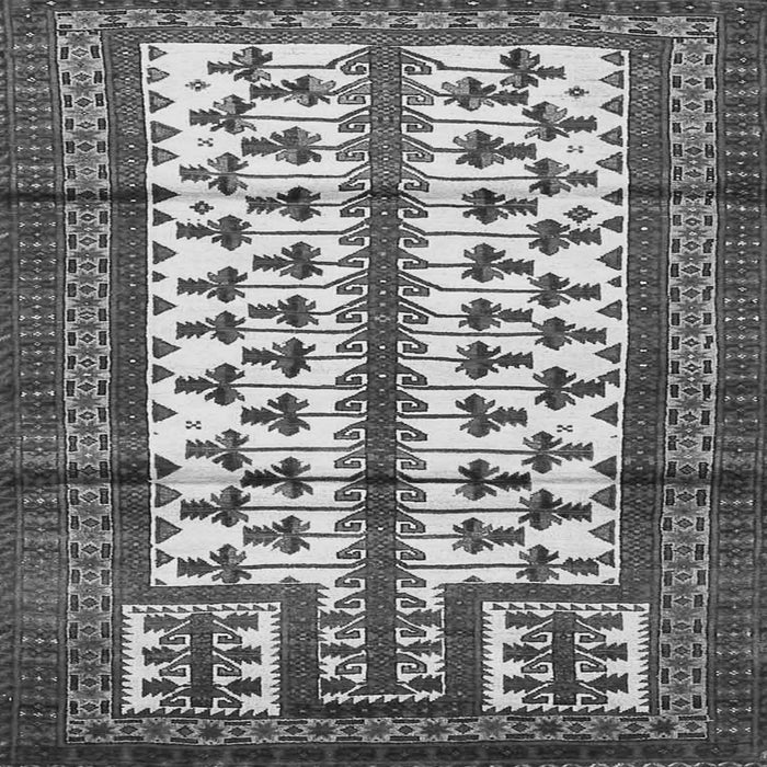 Serging Thickness of Persian Gray Traditional Rug, tr4033gry