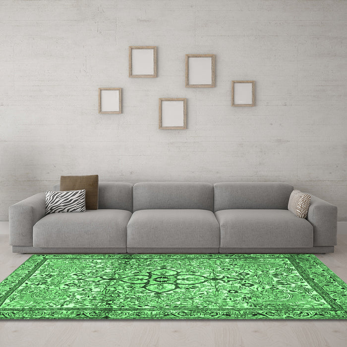 Machine Washable Persian Emerald Green Traditional Area Rugs in a Living Room,, wshtr4034emgrn