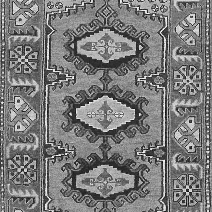 Serging Thickness of Machine Washable Persian Gray Traditional Rug, wshtr4035gry