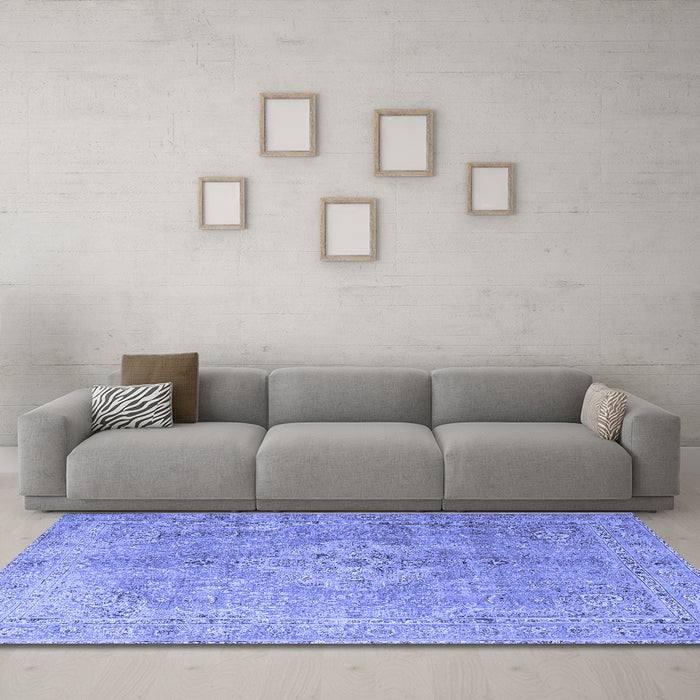 Machine Washable Persian Blue Traditional Rug in a Living Room, wshtr4039blu