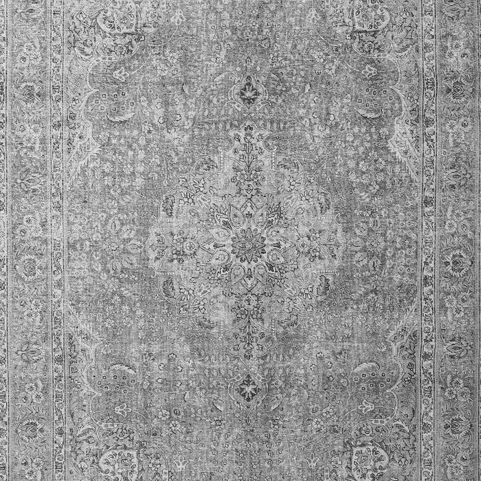 Serging Thickness of Machine Washable Persian Gray Traditional Rug, wshtr4039gry