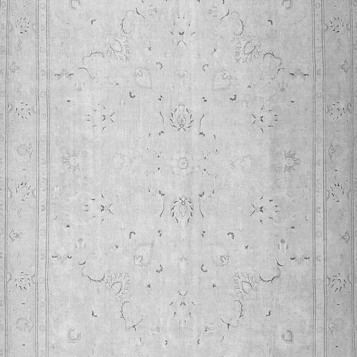 Serging Thickness of Machine Washable Persian Gray Traditional Rug, wshtr4040gry