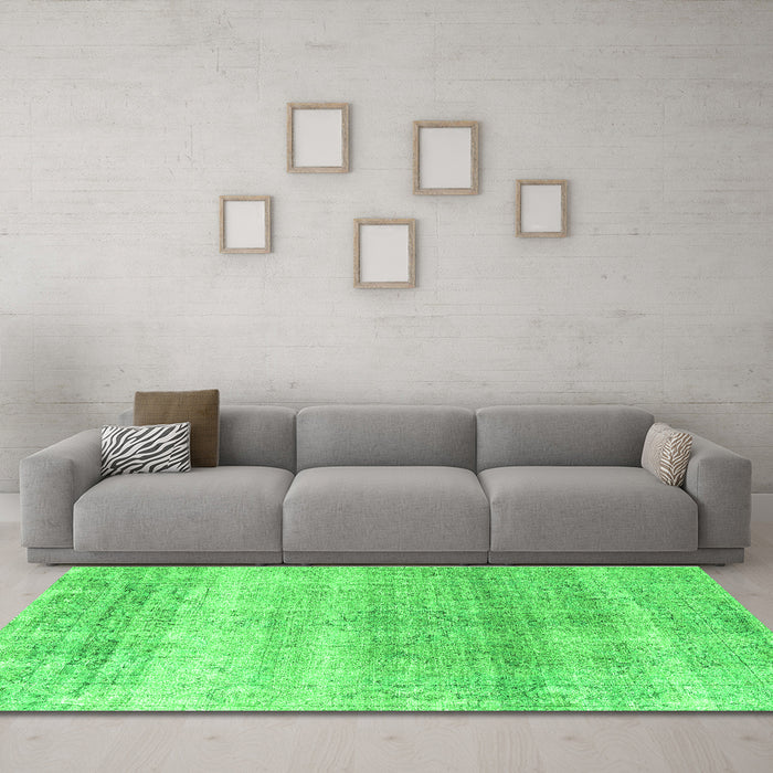 Machine Washable Persian Green Traditional Area Rugs in a Living Room,, wshtr4042grn