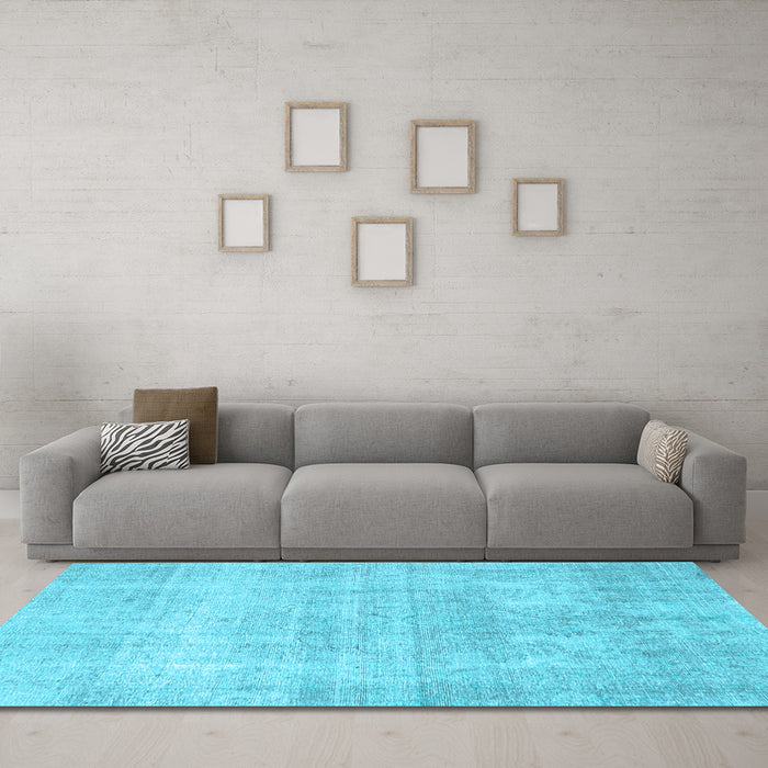 Machine Washable Persian Light Blue Traditional Rug in a Living Room, wshtr4043lblu