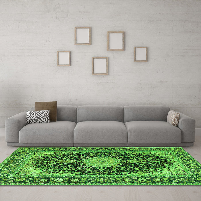 Machine Washable Medallion Green Traditional Area Rugs in a Living Room,, wshtr4047grn