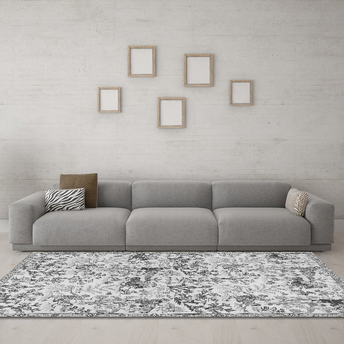 Machine Washable Animal Gray Traditional Rug in a Living Room,, wshtr404gry