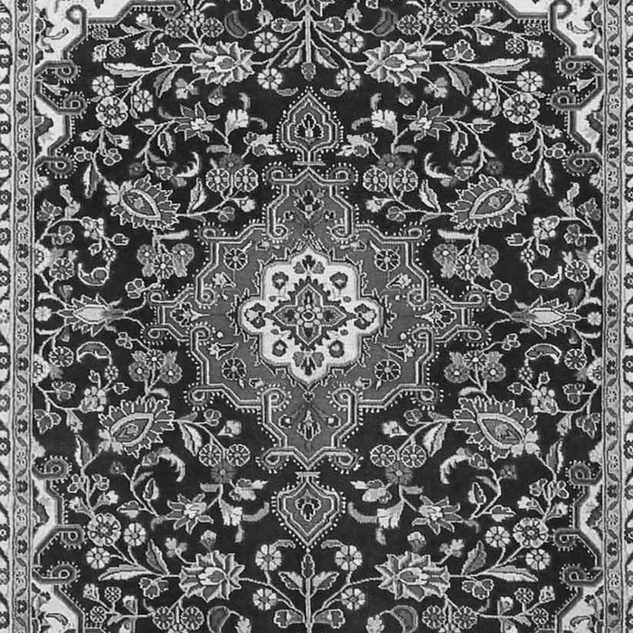 Serging Thickness of Machine Washable Persian Gray Traditional Rug, wshtr4053gry