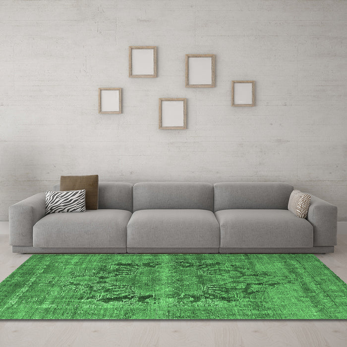 Machine Washable Persian Emerald Green Traditional Area Rugs in a Living Room,, wshtr4057emgrn