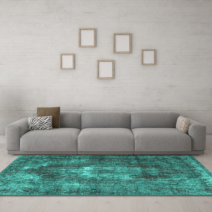 Machine Washable Persian Turquoise Traditional Area Rugs in a Living Room,, wshtr4058turq
