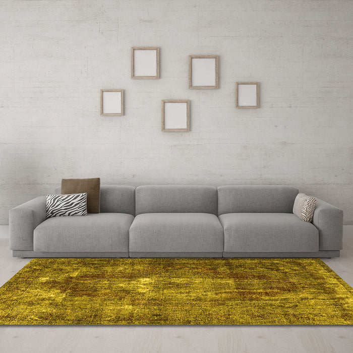 Machine Washable Persian Yellow Traditional Rug in a Living Room, wshtr4058yw