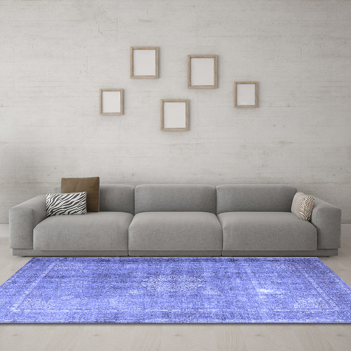Machine Washable Persian Blue Traditional Rug in a Living Room, wshtr4059blu