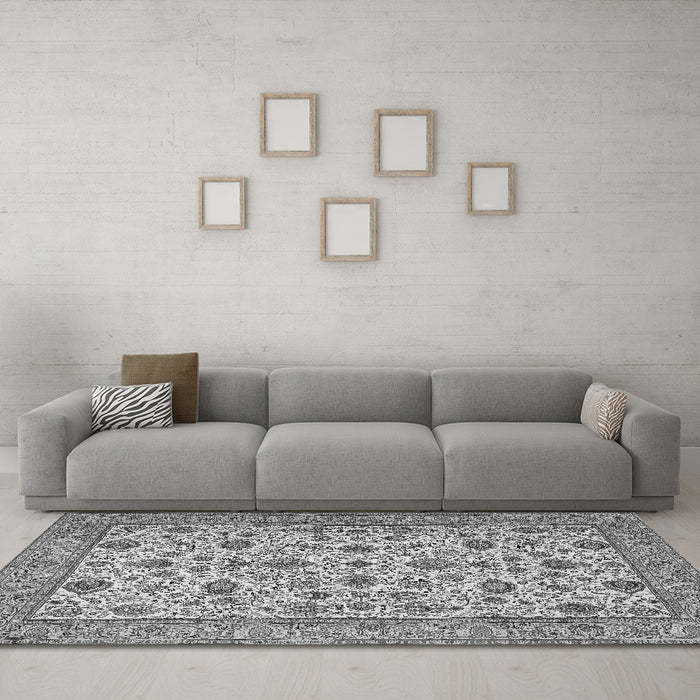 Machine Washable Persian Gray Traditional Rug in a Living Room,, wshtr405gry