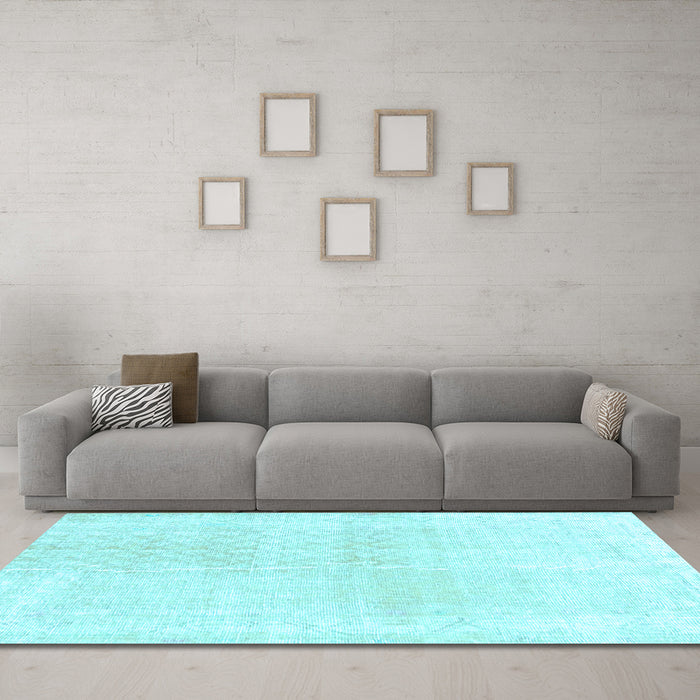 Machine Washable Persian Light Blue Traditional Rug in a Living Room, wshtr4061lblu