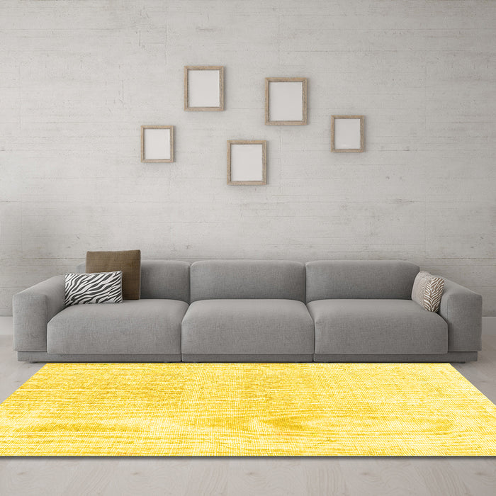 Machine Washable Persian Yellow Traditional Rug in a Living Room, wshtr4061yw