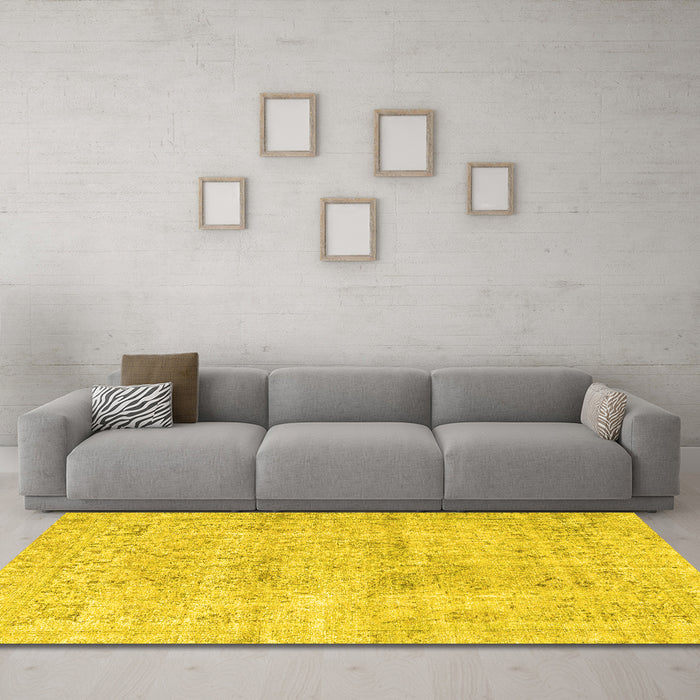 Machine Washable Persian Yellow Traditional Rug in a Living Room, wshtr4063yw