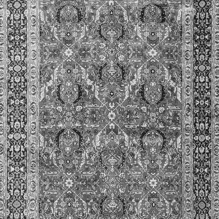 Serging Thickness of Machine Washable Persian Gray Traditional Rug, wshtr4065gry