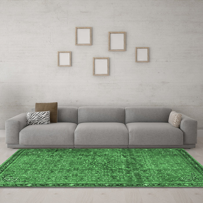 Machine Washable Persian Emerald Green Traditional Area Rugs in a Living Room,, wshtr4067emgrn