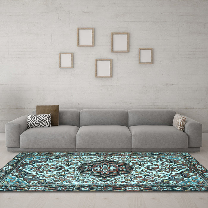 Machine Washable Persian Light Blue Traditional Rug in a Living Room, wshtr4072lblu