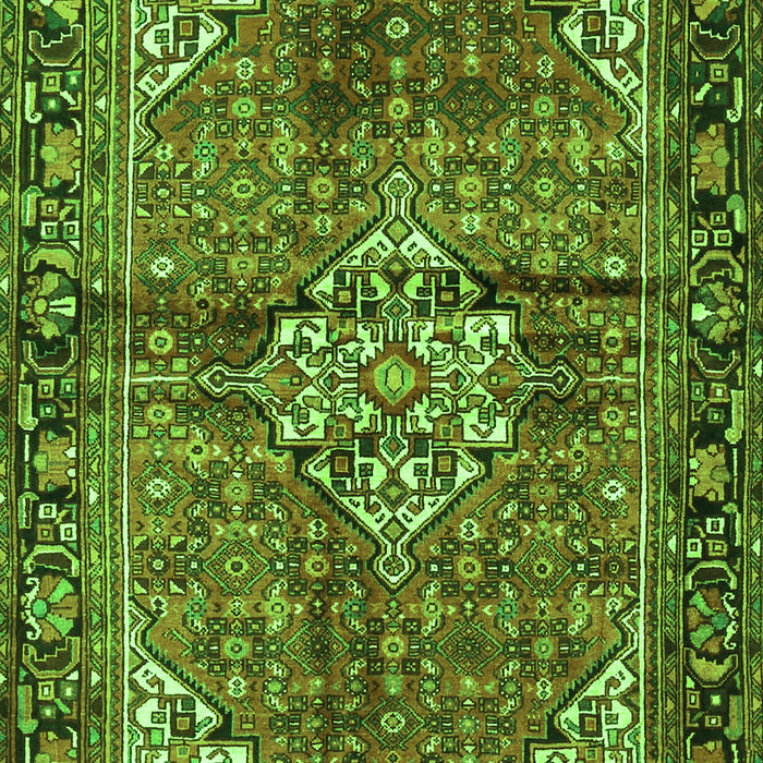 Serging Thickness of Machine Washable Persian Green Traditional Area Rugs, wshtr4073grn