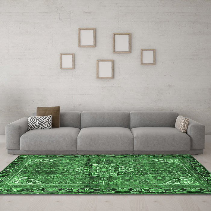 Machine Washable Persian Emerald Green Traditional Area Rugs in a Living Room,, wshtr4073emgrn