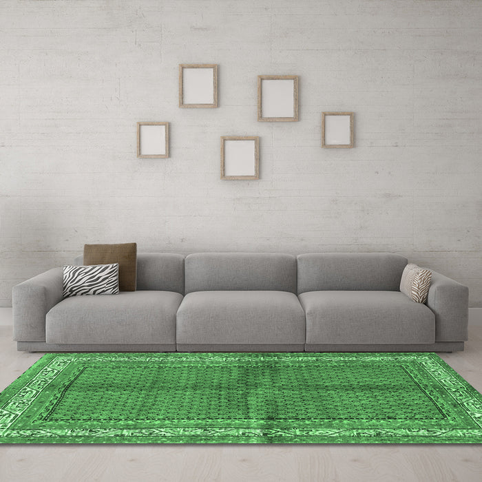Machine Washable Persian Emerald Green Traditional Area Rugs in a Living Room,, wshtr4076emgrn