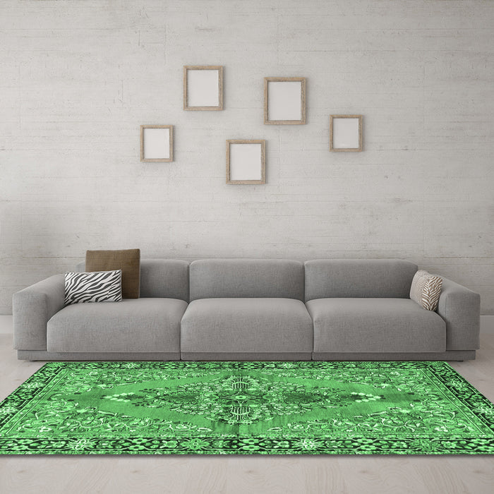 Machine Washable Medallion Emerald Green Traditional Area Rugs in a Living Room,, wshtr4077emgrn