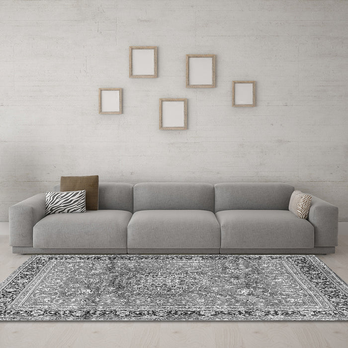 Machine Washable Medallion Gray Traditional Rug in a Living Room,, wshtr4078gry