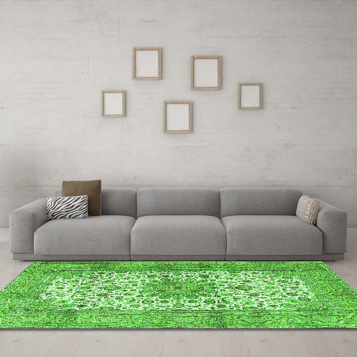 Machine Washable Persian Green Traditional Area Rugs in a Living Room,, wshtr4080grn