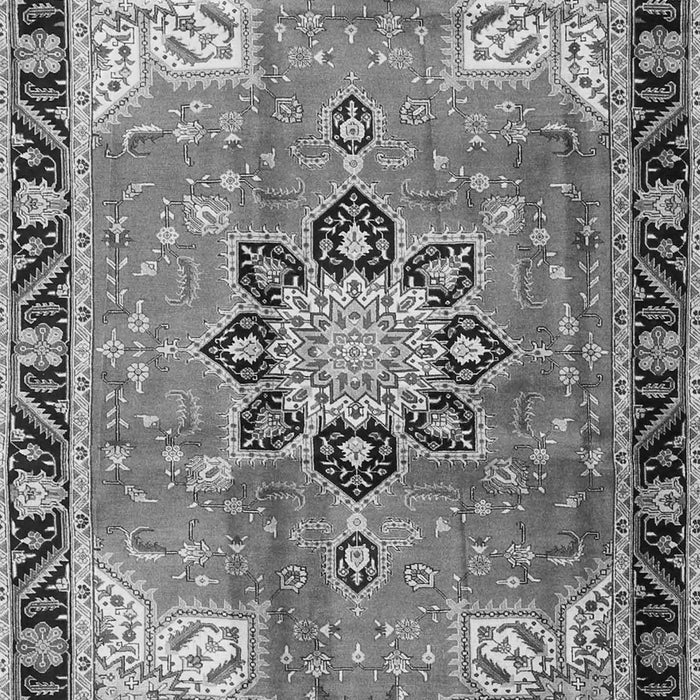 Serging Thickness of Machine Washable Persian Gray Traditional Rug, wshtr4081gry