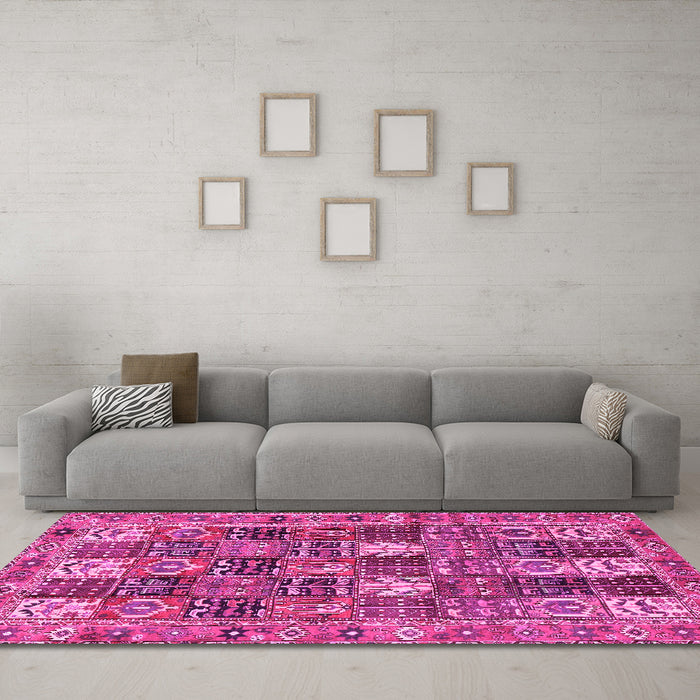 Machine Washable Persian Pink Traditional Rug in a Living Room, wshtr4082pnk