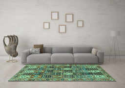 Machine Washable Persian Turquoise Traditional Area Rugs in a Living Room,, wshtr4082turq