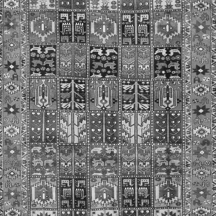 Serging Thickness of Machine Washable Persian Gray Traditional Rug, wshtr4082gry