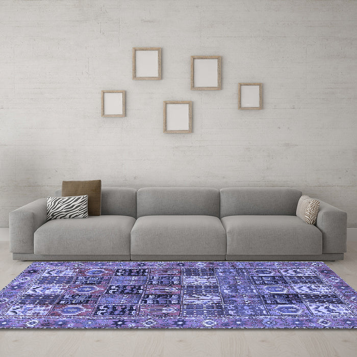 Machine Washable Persian Blue Traditional Rug in a Living Room, wshtr4082blu