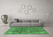 Machine Washable Persian Emerald Green Traditional Area Rugs in a Living Room,, wshtr4082emgrn