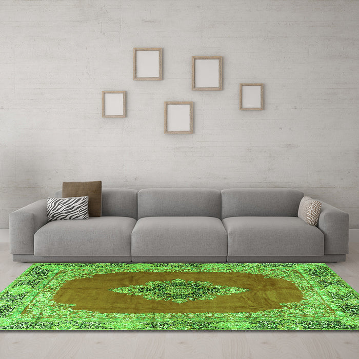 Machine Washable Medallion Green Traditional Area Rugs in a Living Room,, wshtr4084grn