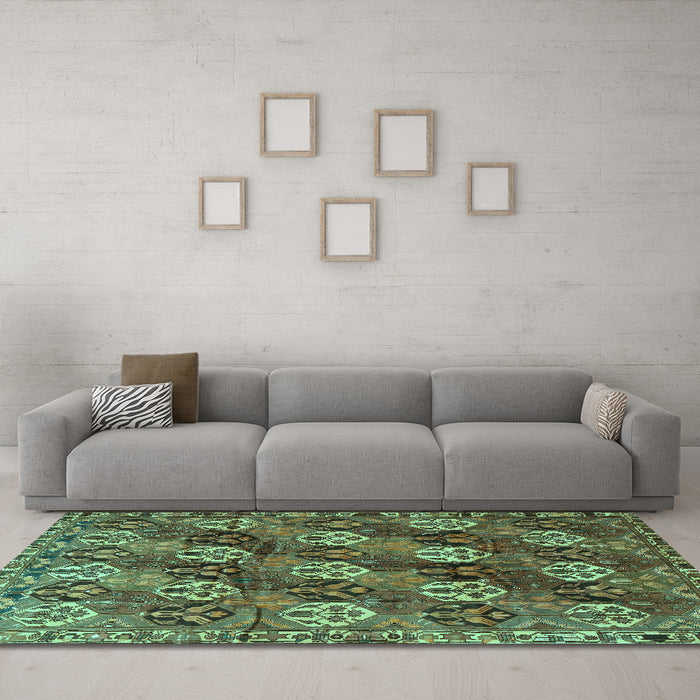Machine Washable Persian Turquoise Traditional Area Rugs in a Living Room,, wshtr4086turq