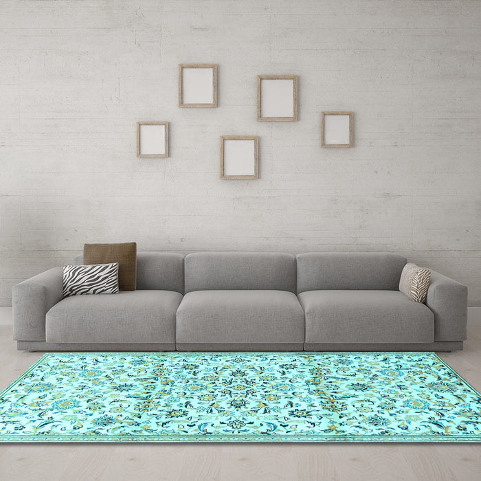 Machine Washable Persian Light Blue Traditional Rug in a Living Room, wshtr4088lblu
