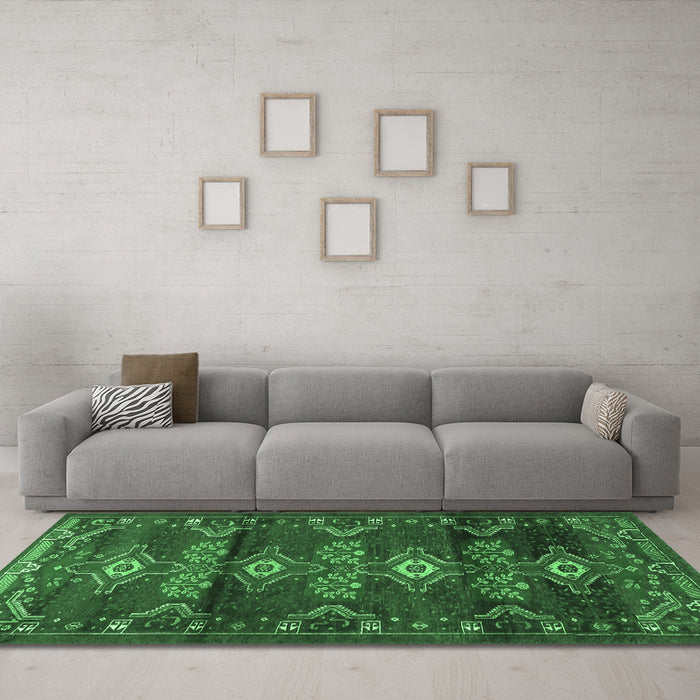 Machine Washable Persian Emerald Green Traditional Area Rugs in a Living Room,, wshtr4091emgrn