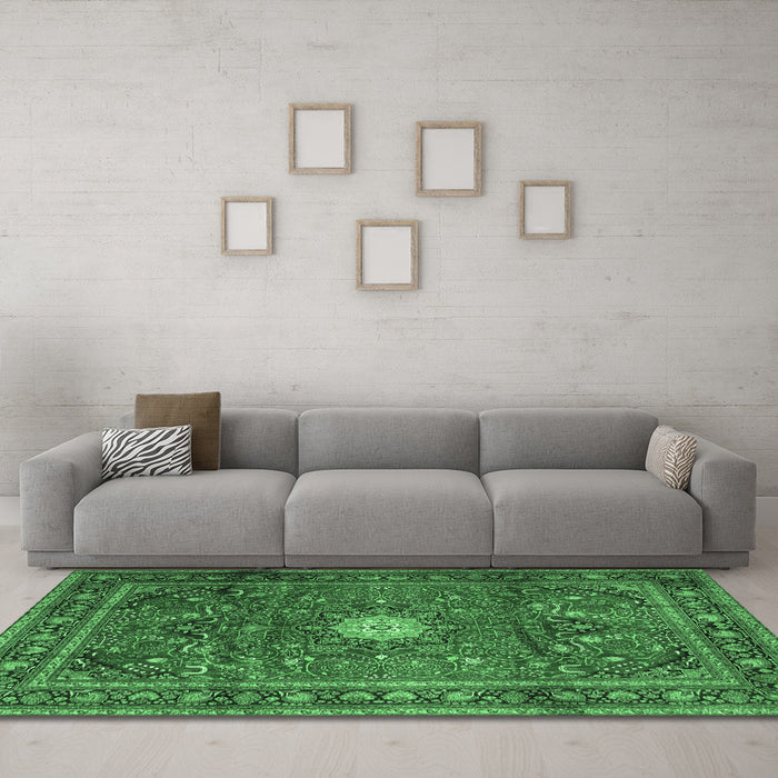 Machine Washable Persian Emerald Green Traditional Area Rugs in a Living Room,, wshtr4093emgrn