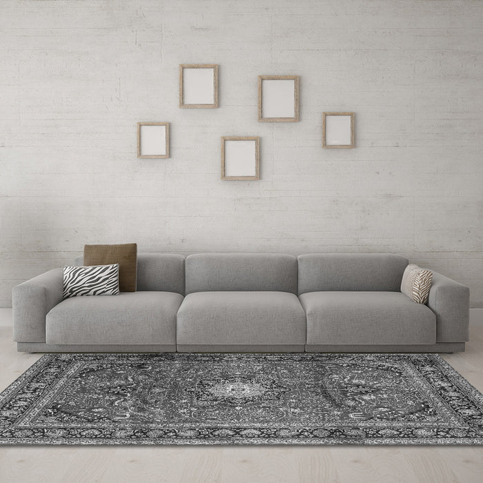 Machine Washable Persian Gray Traditional Rug in a Living Room,, wshtr4093gry
