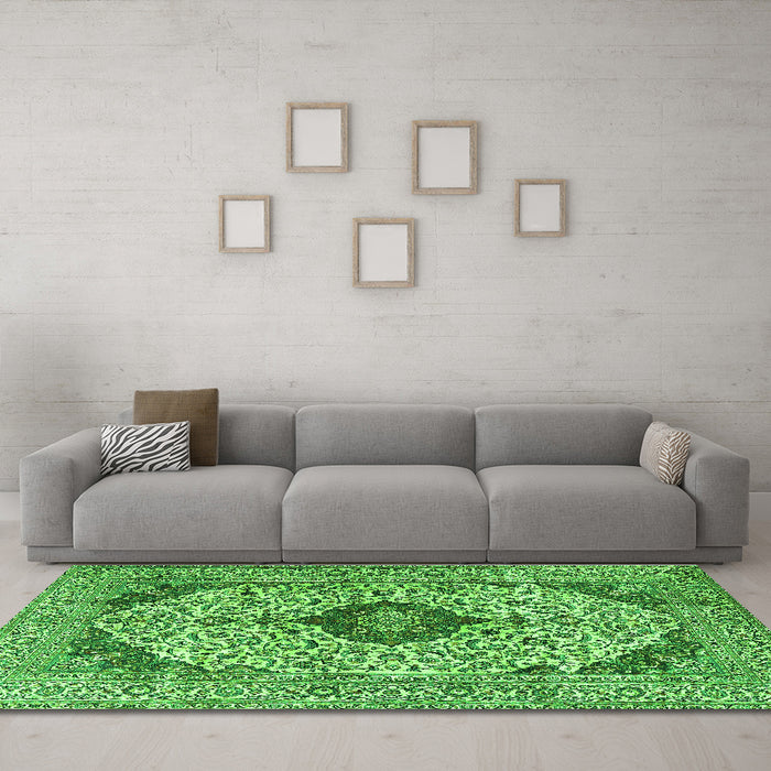 Machine Washable Persian Green Traditional Area Rugs in a Living Room,, wshtr4094grn