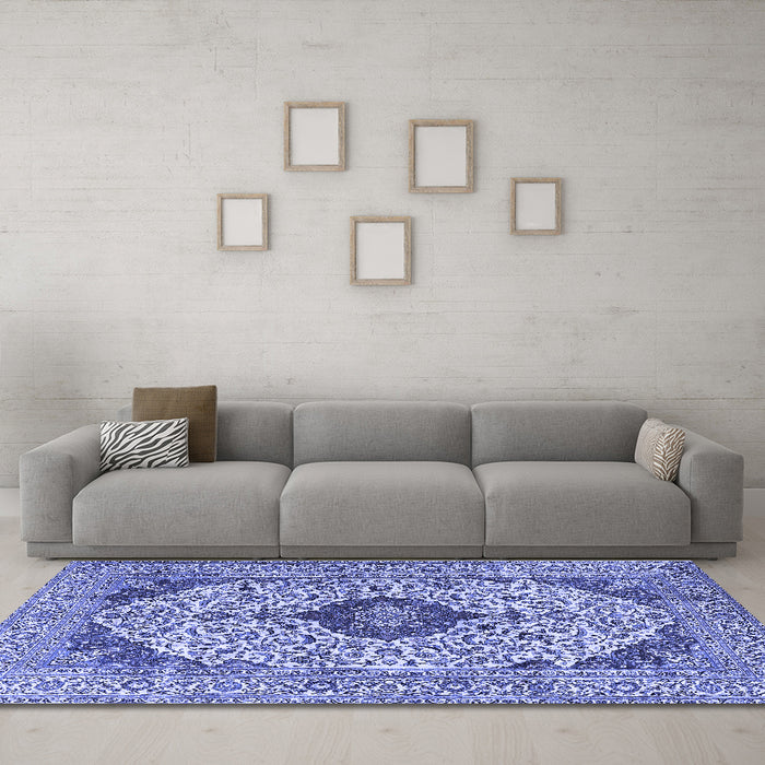Machine Washable Persian Blue Traditional Rug in a Living Room, wshtr4094blu