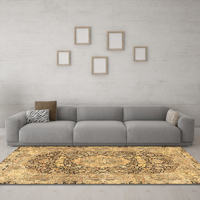 Machine Washable Persian Brown Traditional Rug in a Living Room,, wshtr4095brn